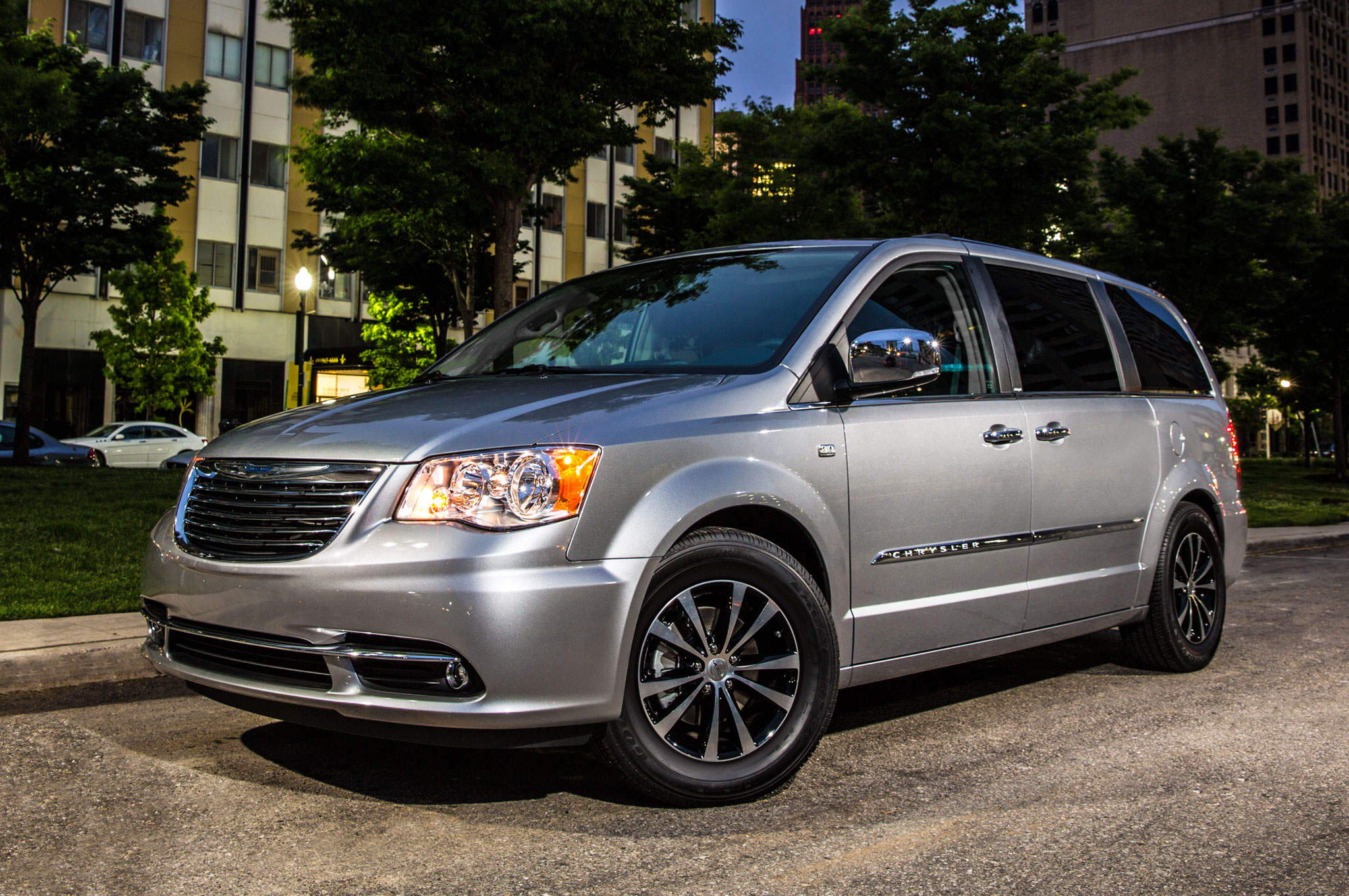 Chrysler town and country lease price